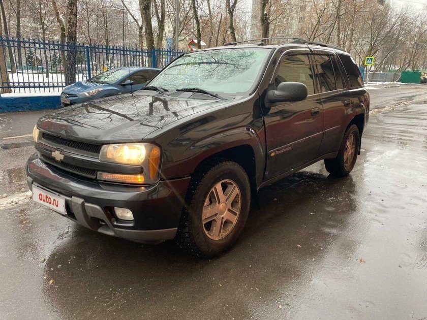 Шевроле 2004 года джип