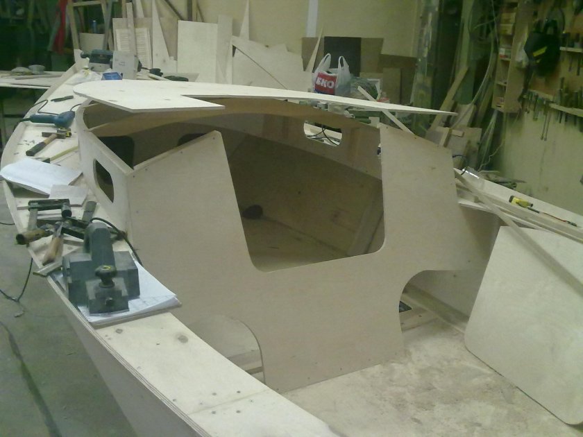 Катер из фанеры