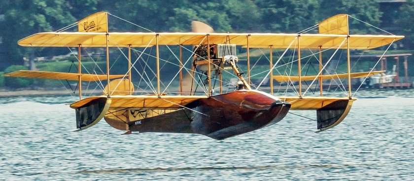 Летающая лодка Boeing 314 Clipper