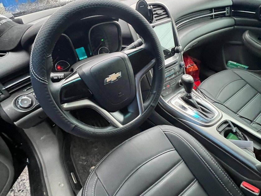 Chevrolet malibu 2 salon