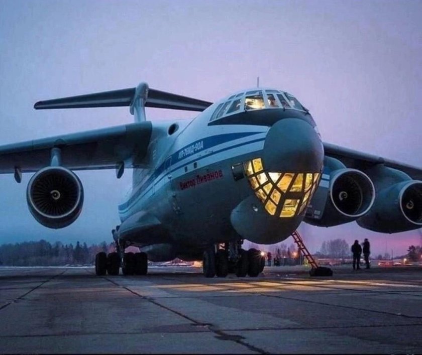 Грузовой самолет ил 76