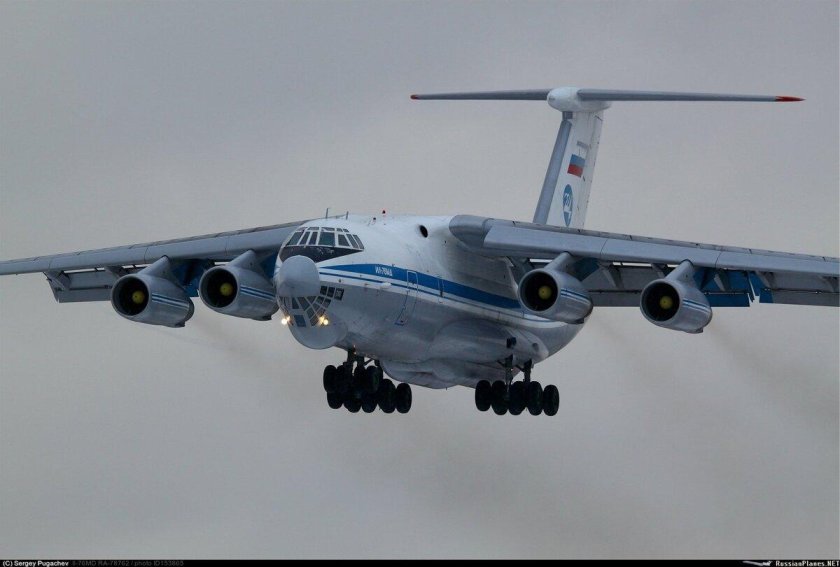 Грузовой самолет ил-76