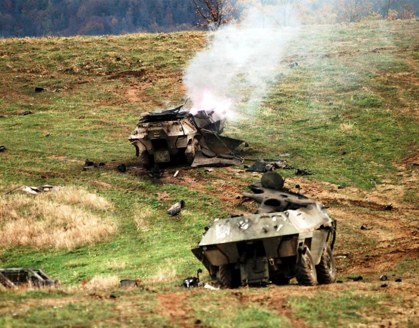 Подбитый бронетранспортер Stryker