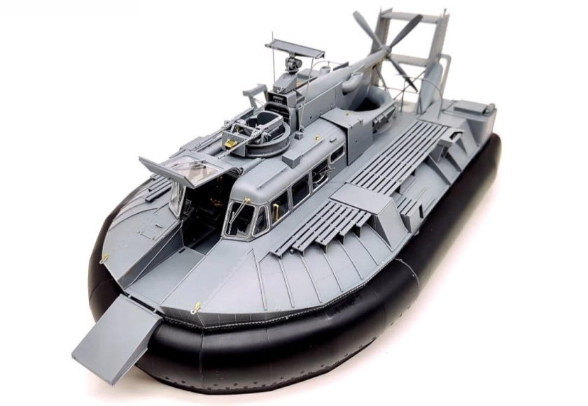 Десантный катер lcac