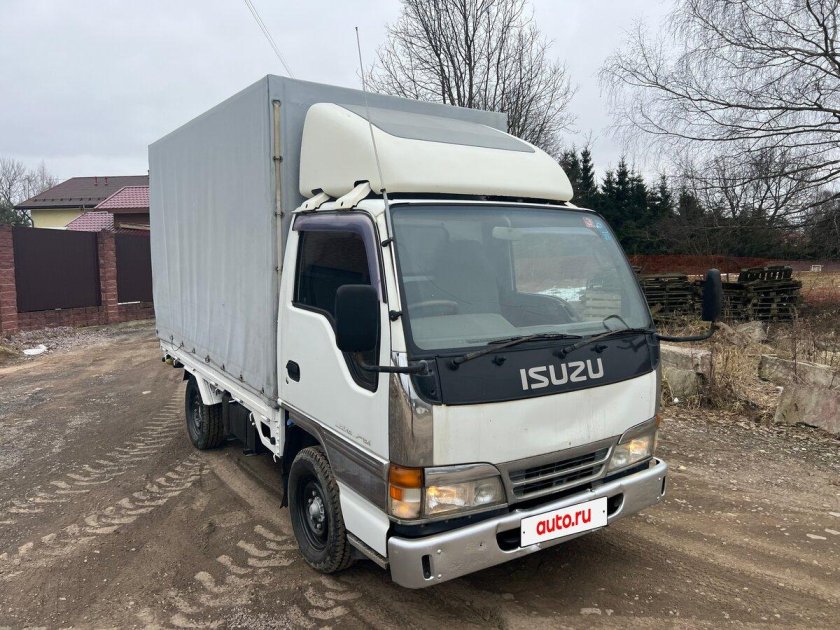 Грузовик isuzu