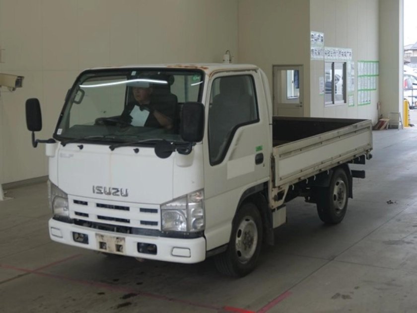 Машина исузу