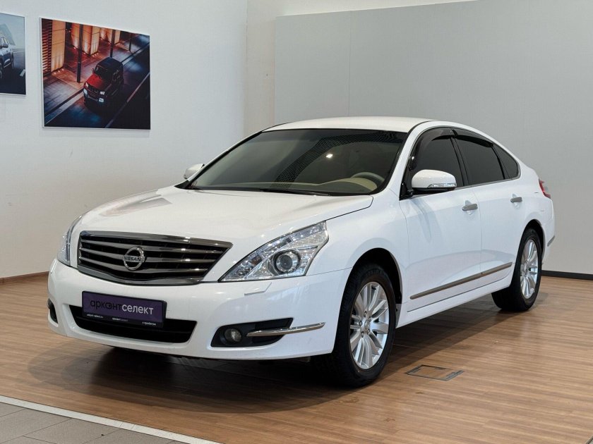 Ниссан теана 2011 года белая