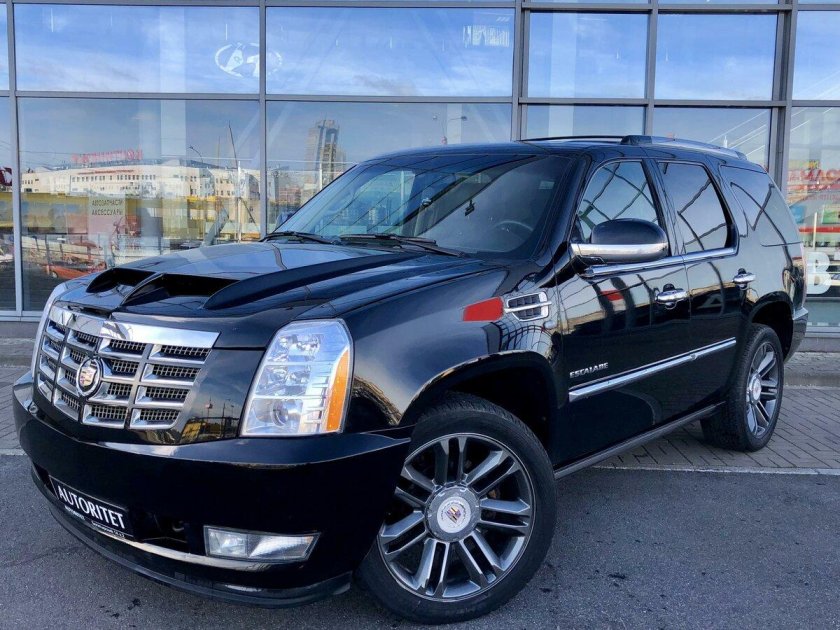 Кадиллак Эскалейд 3 поколения