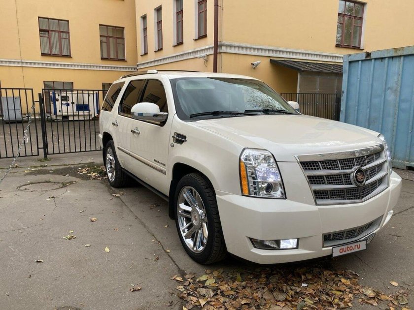 Кадиллак эскалейд 2012 белый