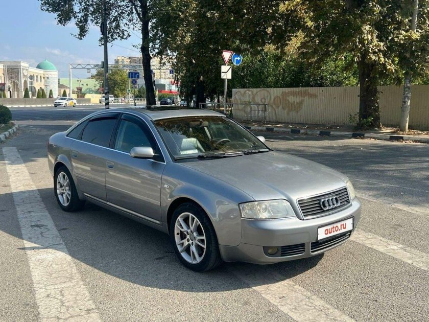 Ауди 2000 года