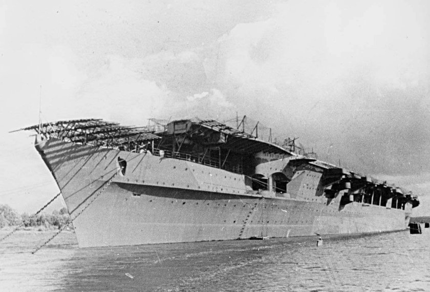 Граф Цеппелин авианосец