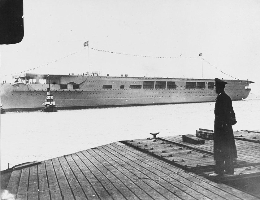 Graf Zeppelin авианосец