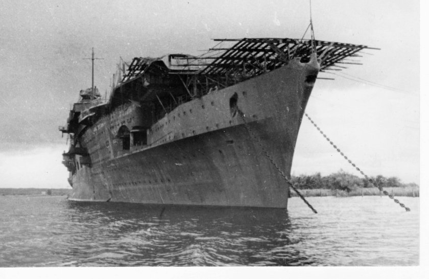 Граф Цеппелин авианосец