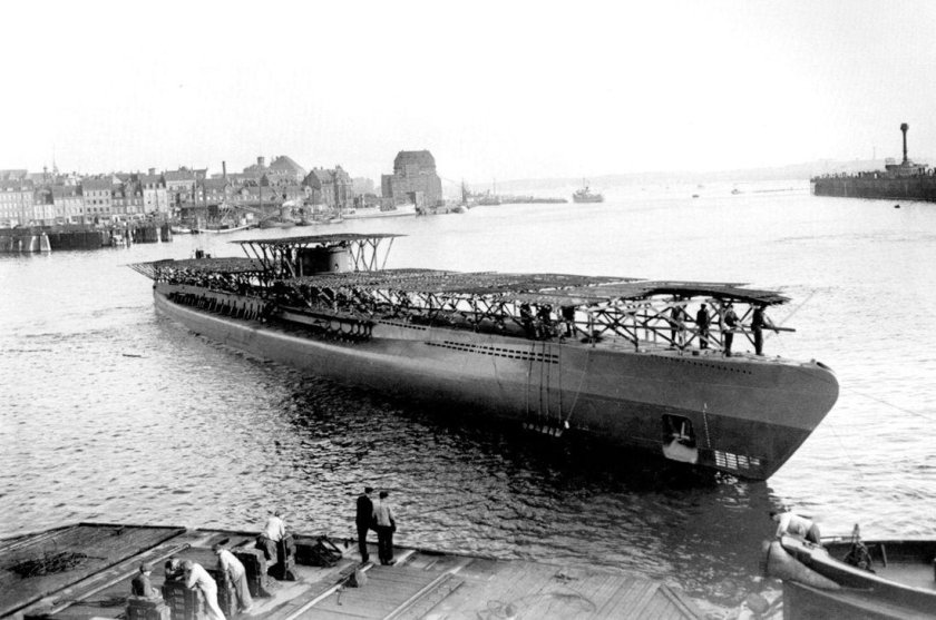 Граф Цеппелин авианосец