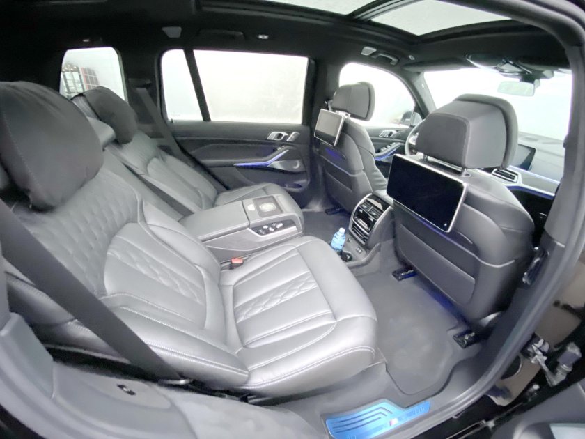 БМВ х7 2021 салон сзади