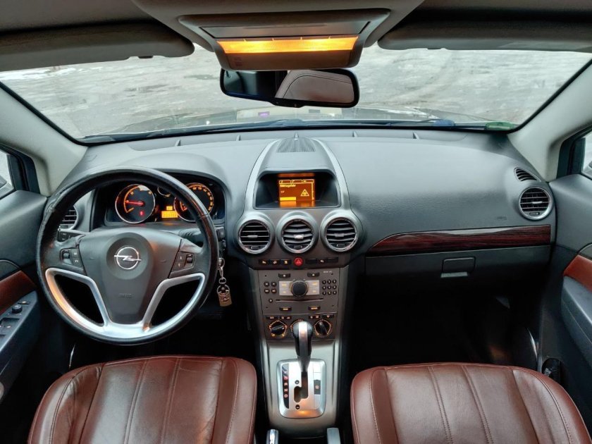 Opel antara 2008 салон