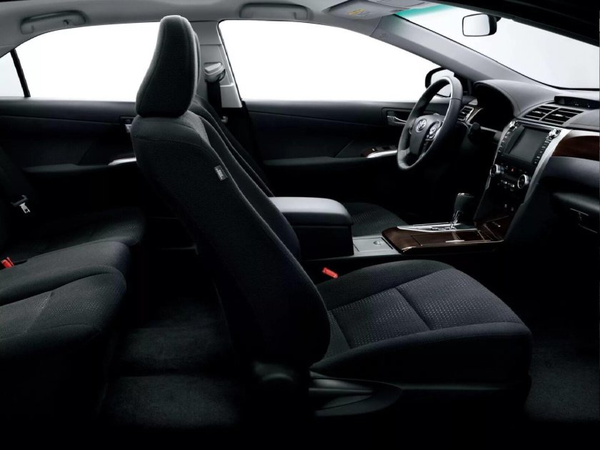 Toyota Camry 2012 салон