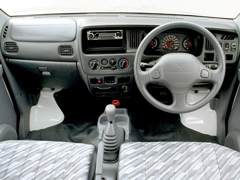 Daihatsu van 1999