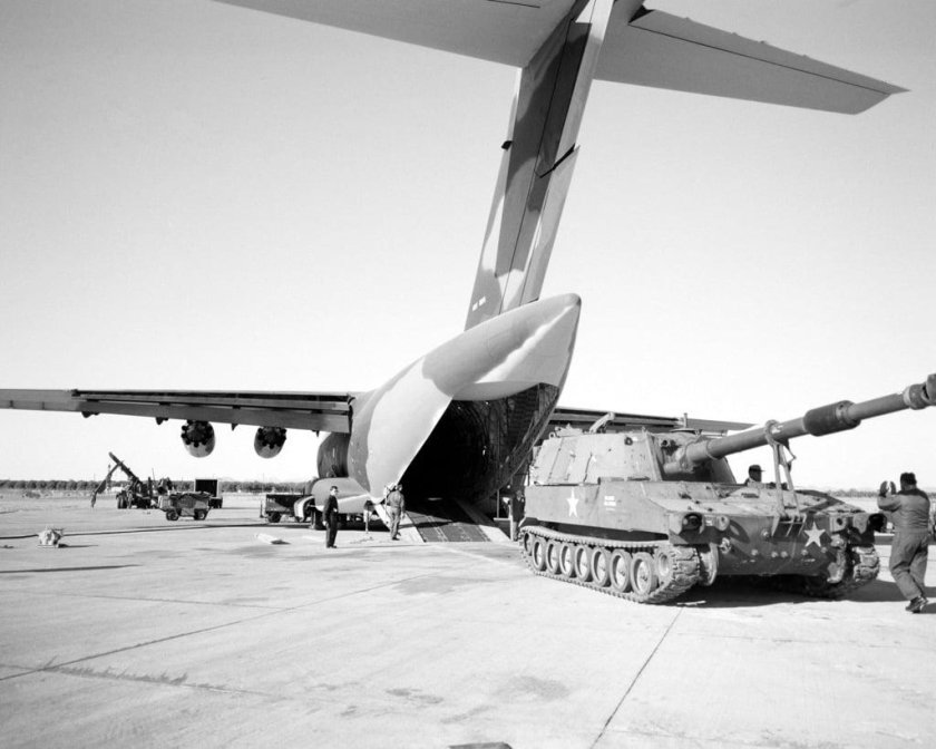 MCDONNELL Douglas YC-15