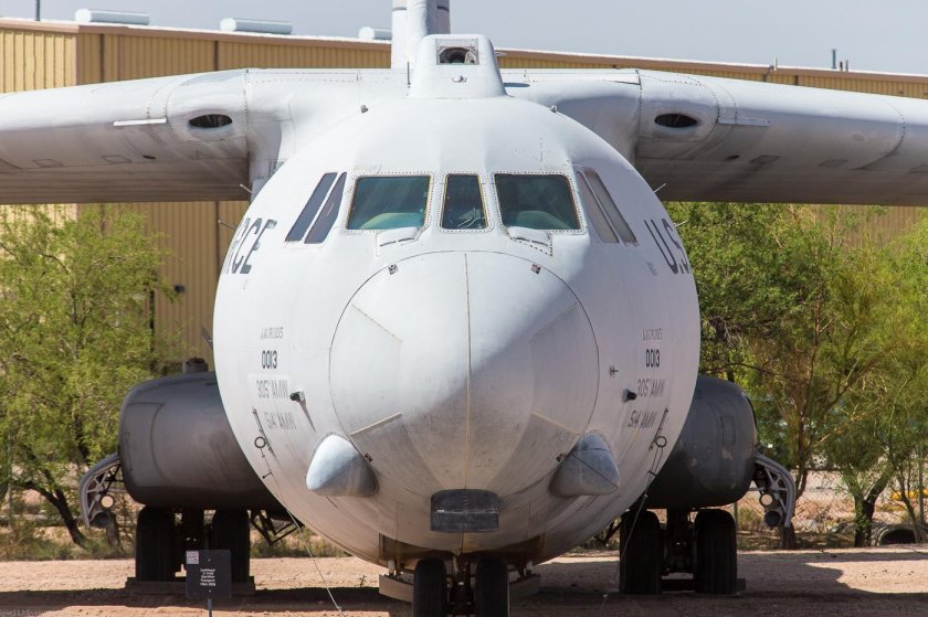 Lockheed c-141 Starlifter военно-транспортные самолёты