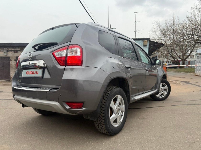 Nissan terrano 2014