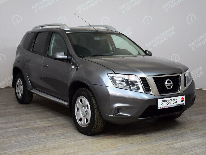 Ниссан Террано 2015 серый