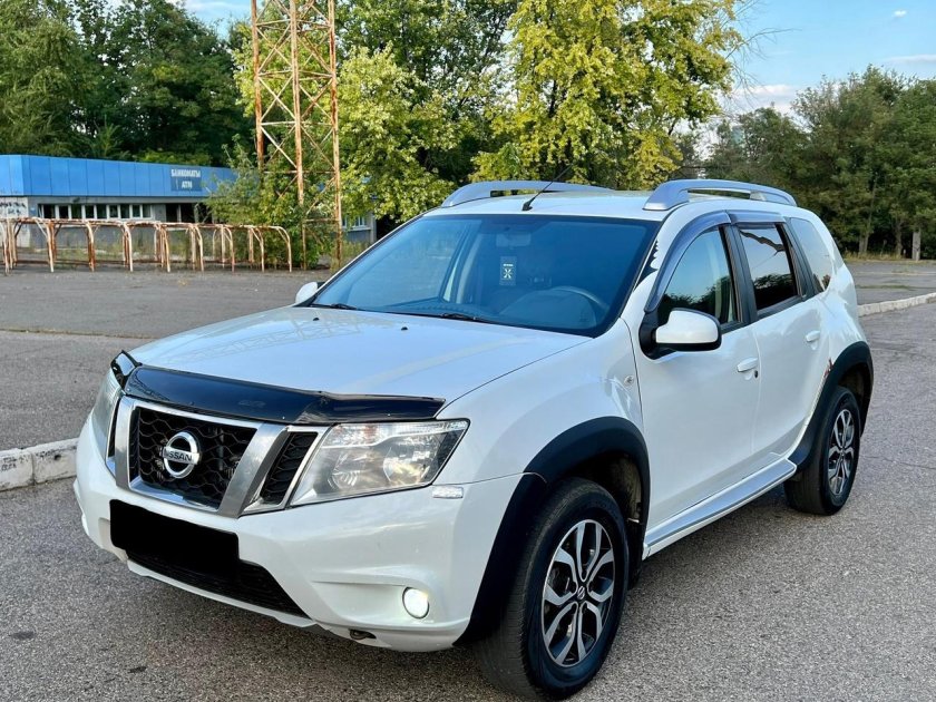 Ниссан Террано 2015г