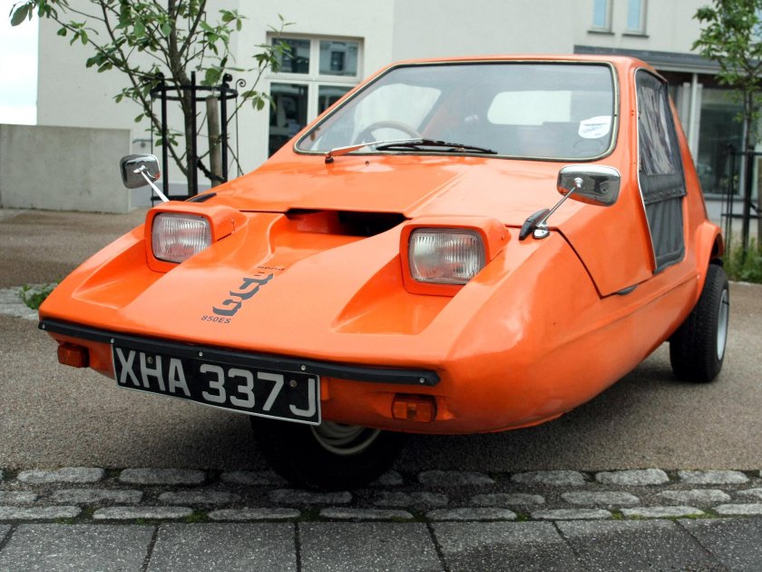 Автомобиль Bond Bug 700e