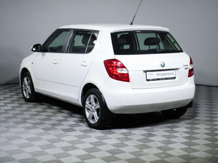 Шкода фабия 2 2011