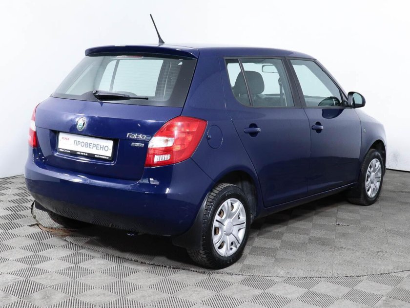 Шкода Фабия 2 синяя