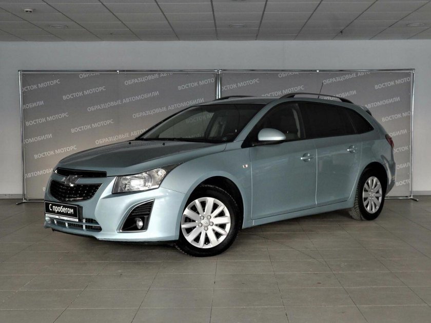 Шевроле Круз универсал серебристый