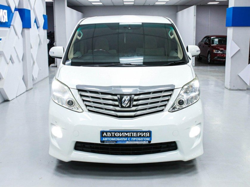 Toyota Alphard 2014