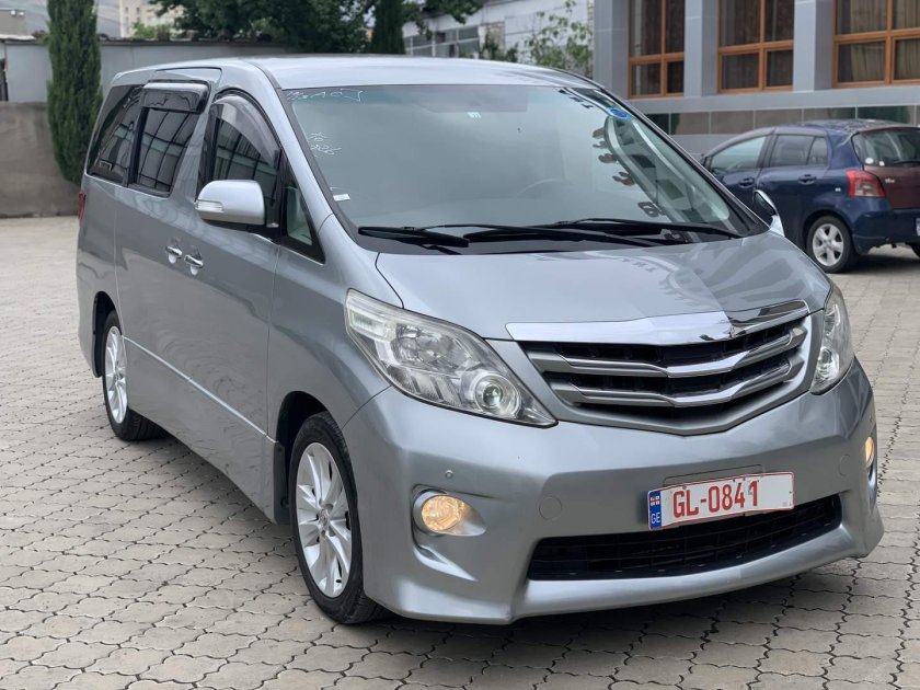 Toyota альфард 2010