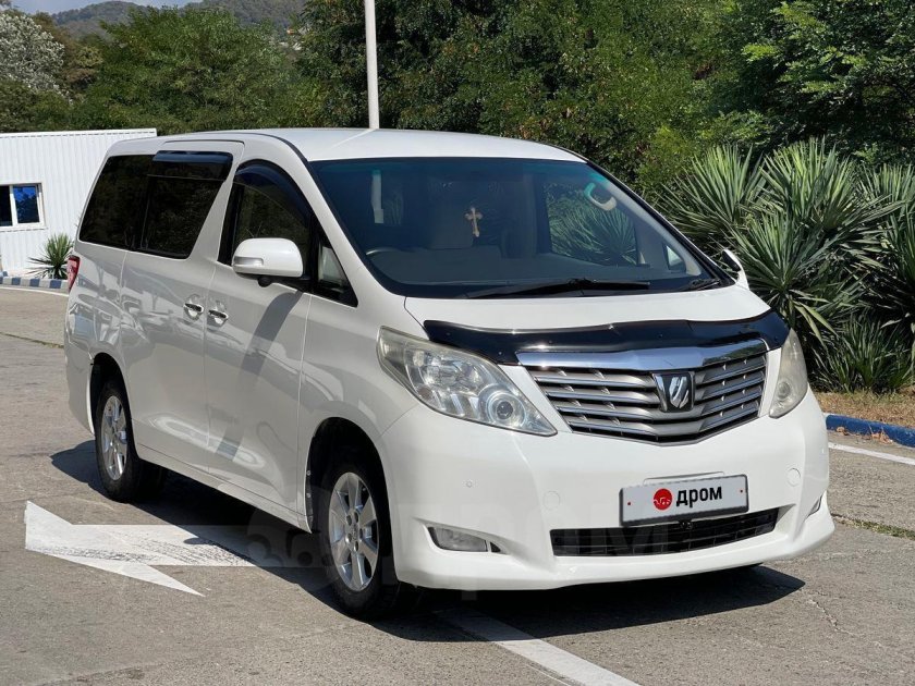 Toyota Alphard 2010