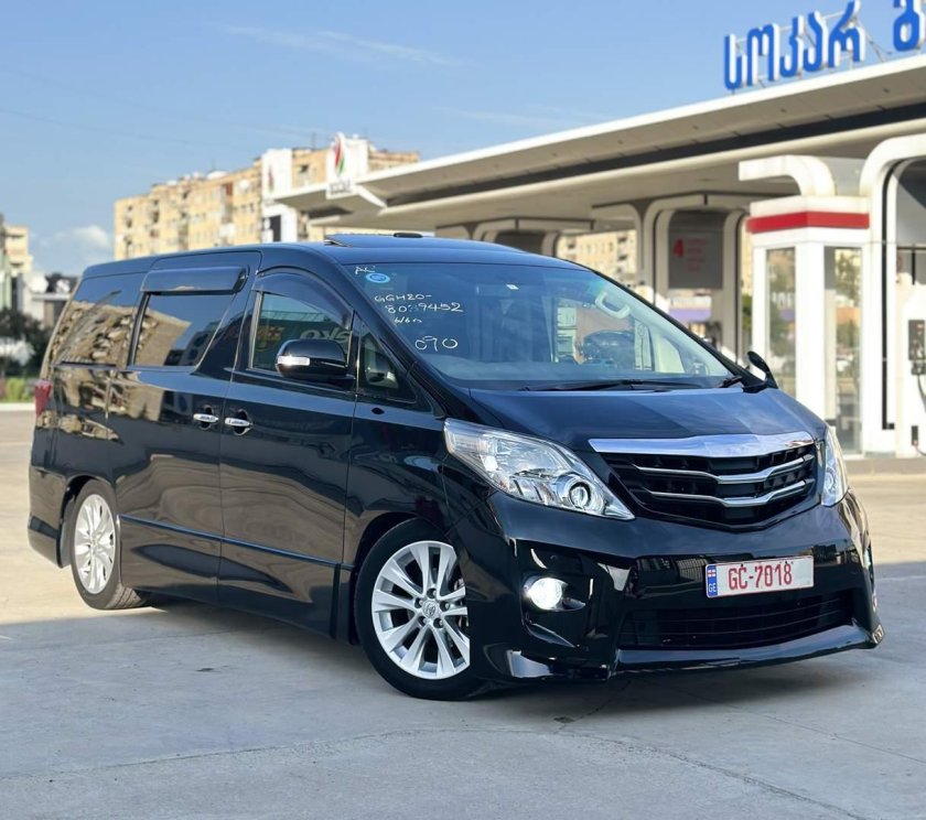Toyota Alphard 2010