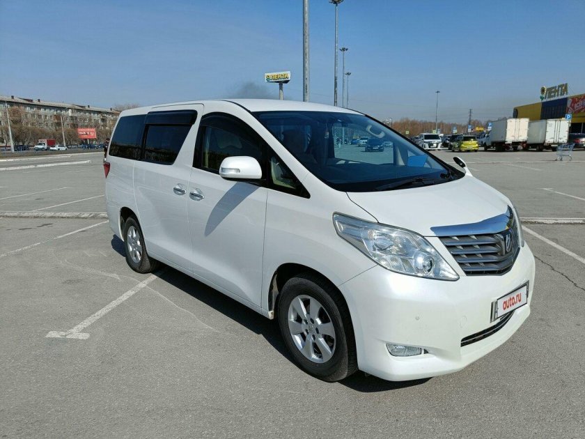 Toyota Alphard 2010