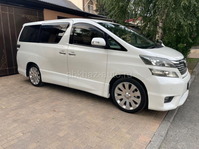 Минивэн тойота велфаер