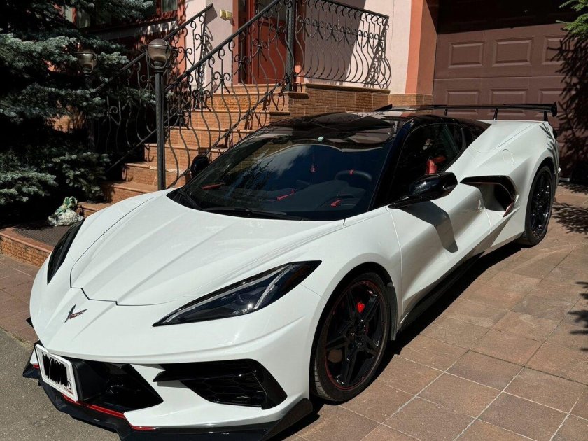 Chevrolet corvette c 8 stingray