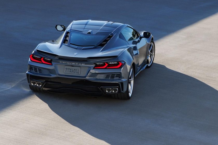 Шевроле Корвет 2024