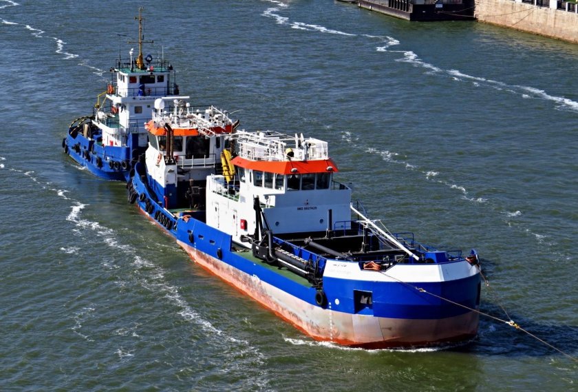 Буксир-толкач 1587