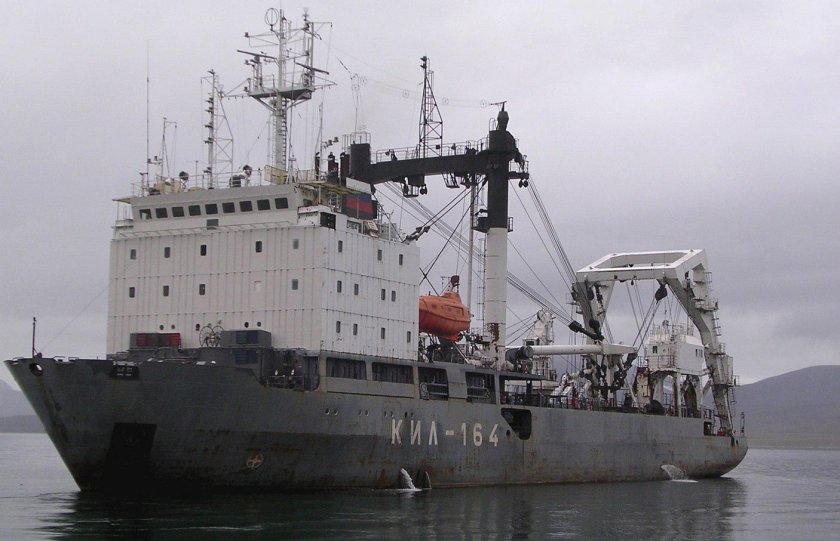 Килекторное судно Александр Пушкин проекта 141