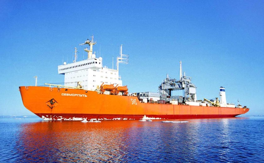 Атомный лихтеровоз Севморпуть