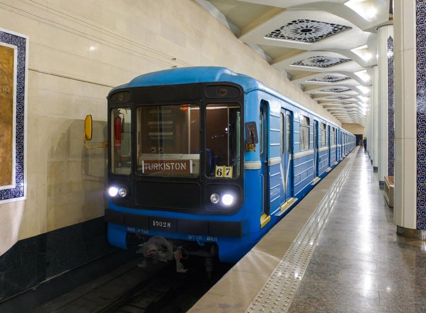 Ташкентский метрополитен 81-718