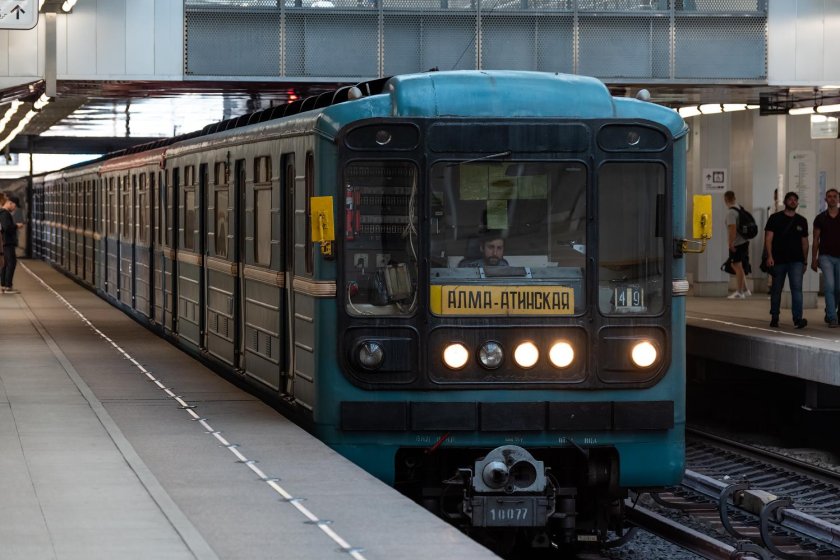 81-717 На Красносельской