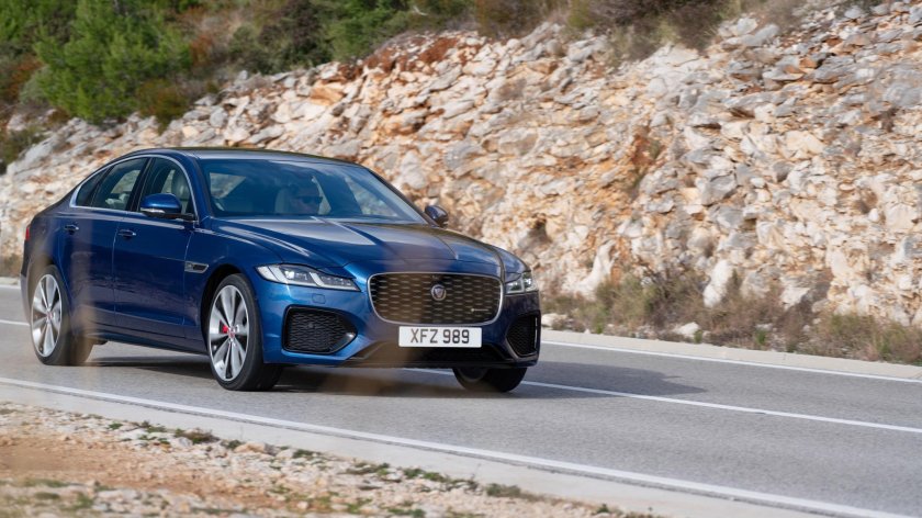 Ягуар XF 2021