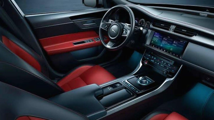 Ягуар XF 2021 салон