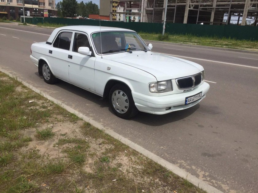 ГАЗ 31105 белая