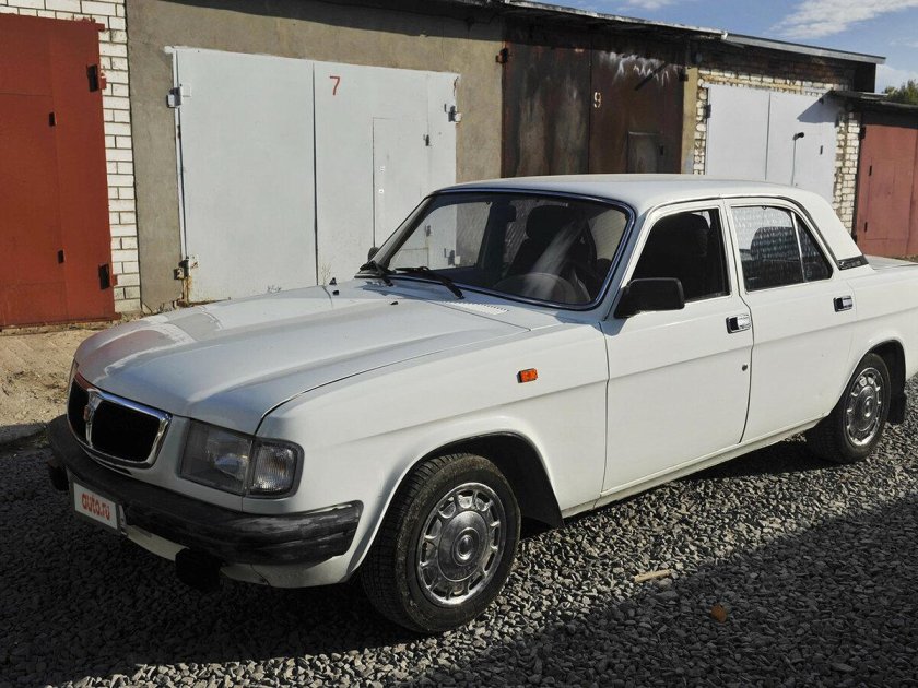 Волга ГАЗ 3110 белая