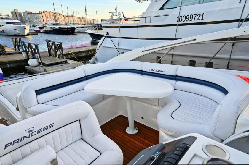Принцесса v42 яхта