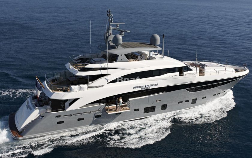 Яхта Princess 40m